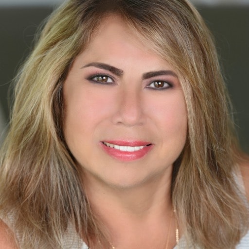 Lorena Elsa Escobar headshot