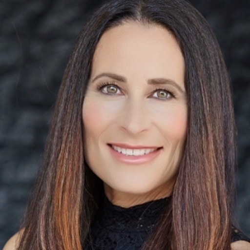 Jennifer Yoder headshot